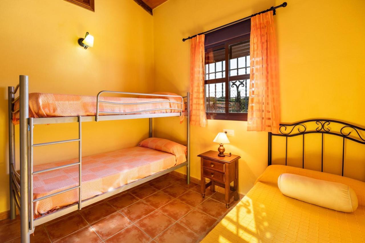 Holiday home Cortijo Entrepinares *